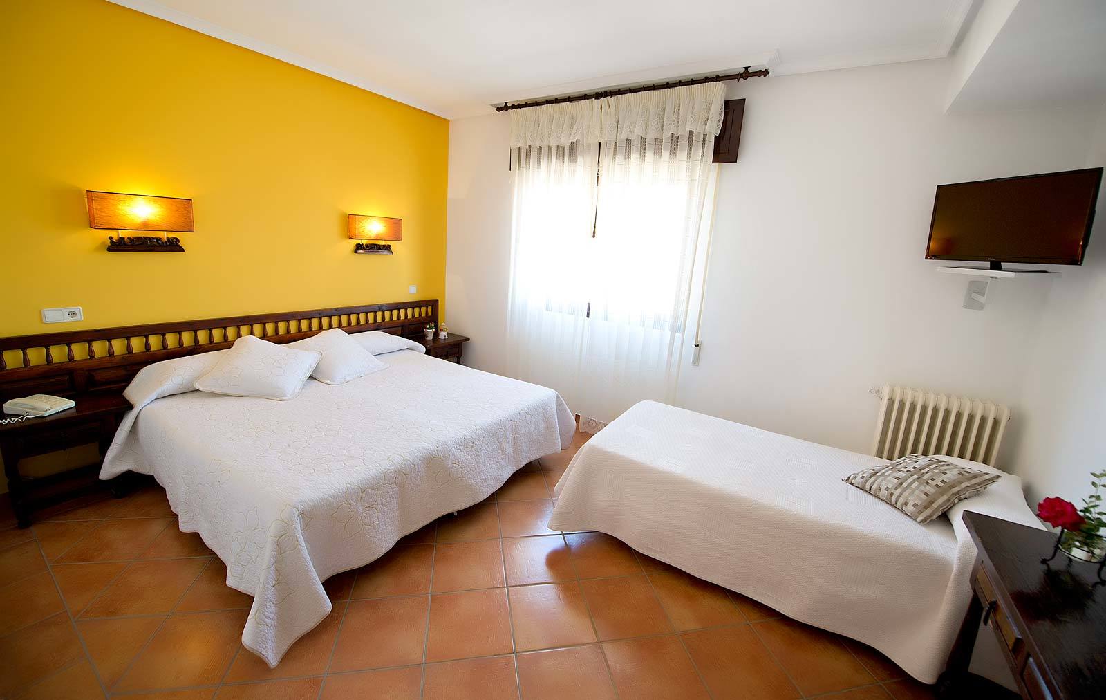 Hospedium Hotel Juan II Toro Dış mekan fotoğraf